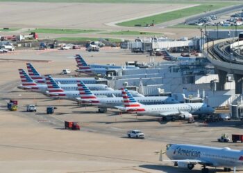 ABD’de hükümet kapandı: 40 havalimanında uçuşlar yüzde 10 azalacak