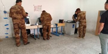 Irak’ta özel oylama tamamlandı: Bin 841 ihlal tespit edildi