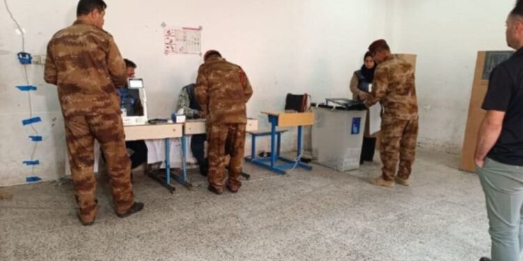 Irak’ta özel oylama tamamlandı: Bin 841 ihlal tespit edildi