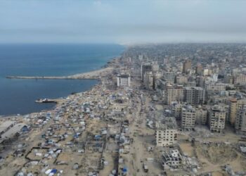 Gazze: İsrail saldırıları devam ediyor, tankları ilerliyor