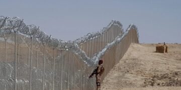 Pakistan: Afganistan sınırında 23 isyancı öldürüldü