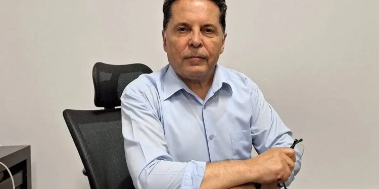 Ahmet Özer’den CHP’ye: Herkes elini taşın altına koymalı