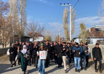 Zeynep Ersönmez’in taziyesine kitlesel ziyaret