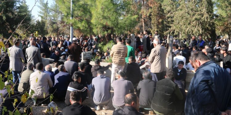 Riha’da işkenceyle katledilen çocuk toprağa verildi