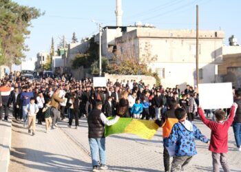 İşkence ile katdedilen çocuk işçi için yürüyüş