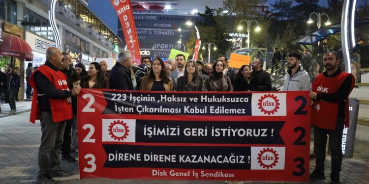 İşçiler polis ablukasını kırarak yürüdü