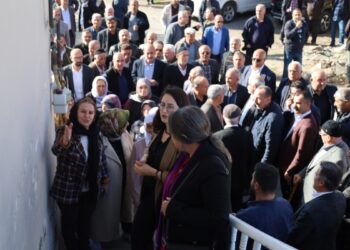 İshak Tepe’nin taziyesine kitlesel ziyaret