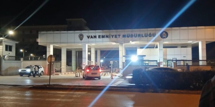 Darp edilerek gözaltına alınan öğrenciler serbest