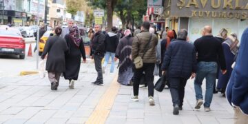 Wan’daki yurttaşlar: Sadece PKK adım atıyor, devlet yasaları değiştirmeli