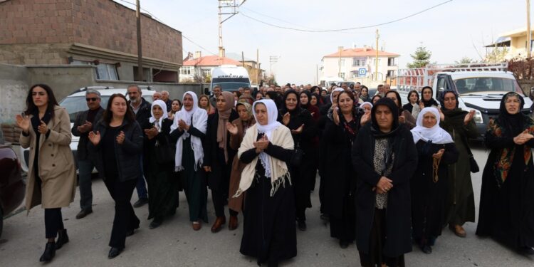 Sabrî Tendurek ve Masîro Xabûr için mevlit verildi