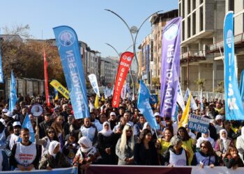 Emekçiler Wan’dan seslendi: Savaşa değil barışa bütçe