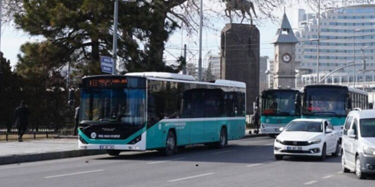 65 yaş üstü ücretsiz ulaşımda yeni düzenleme: 1 Ocak 2026’da başlıyor