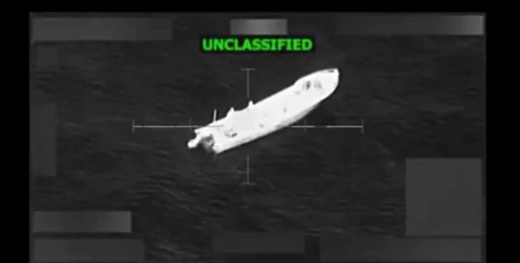 ABD uyuşturucu taşıdığı iddiasıyla iki gemiyi vurdu