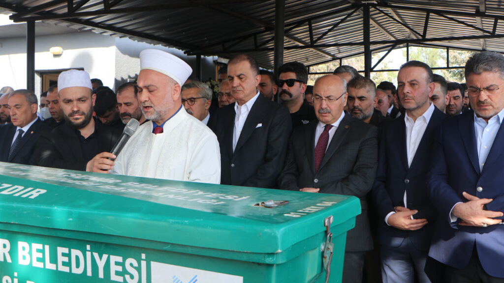 AK Parti Sözcüsü Ömer Çelik'in Acı Günü