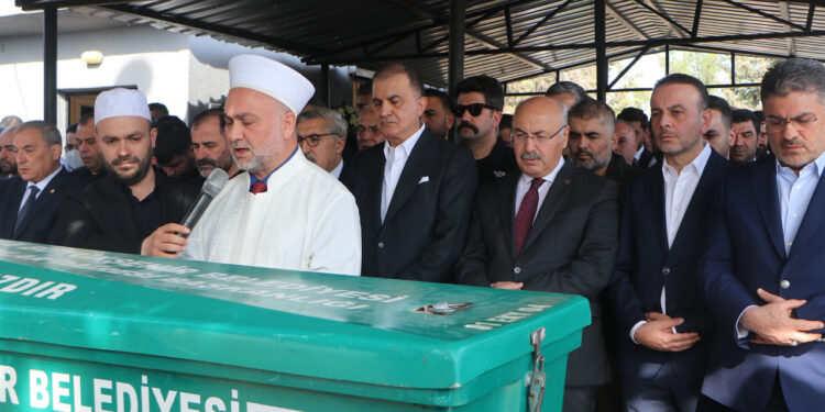 AK Parti Sözcüsü Ömer Çelik'in Acı Günü