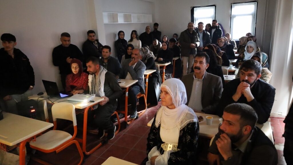 Agirî’de Kurdî-Zana Ararat Derneği açıldı