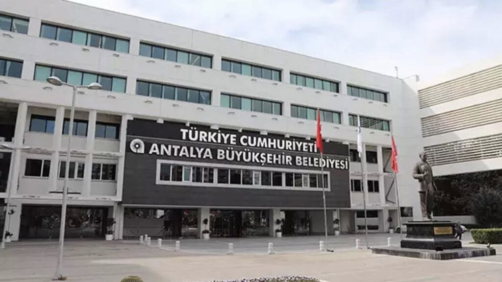Antalya Büyükşehir Belediyesi'nde 'rüşvet' soruşturmasında sekizinci dalga: 8 kişi gözaltına alındı