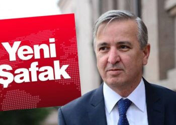 Atatürk'ü hedef alan yazısı Yeni Şafak'tan kaldırıldı; Aydın Ünal'dan “Geri adım yok, teknik hata” açıklaması geldi