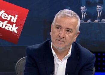 Aydın Ünal “Geri adım yok” demişti; Yeni Şafak dün kaldırdığı Atatürk’ü hedef alan yazıyı tekrar yayımladı!