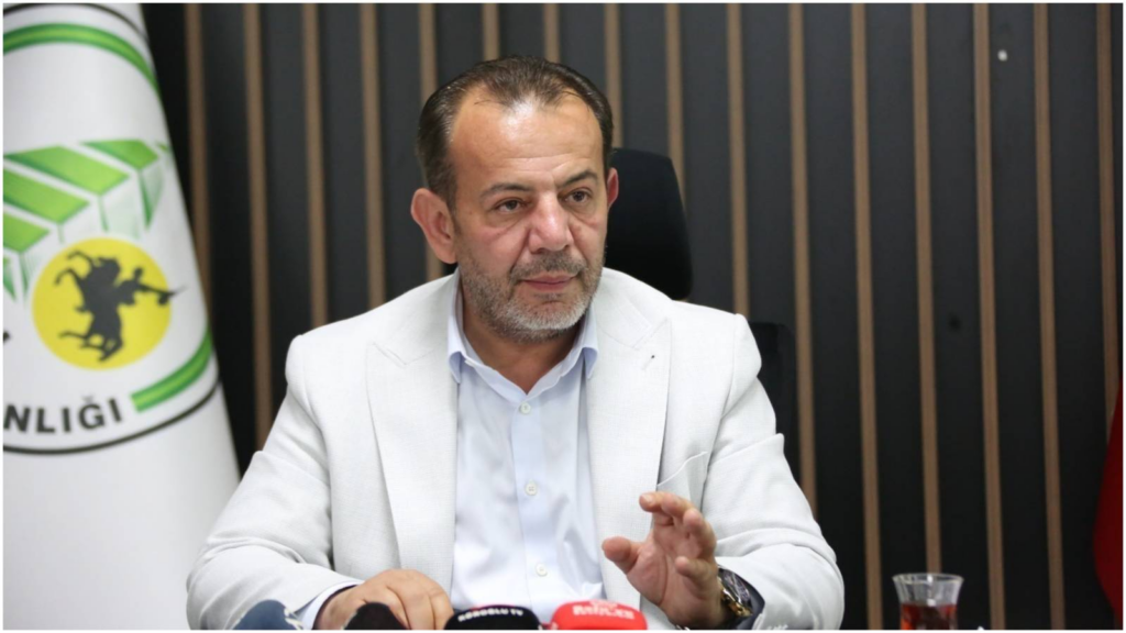 Aynı hassasiyeti hükümetten de bekliyoruz