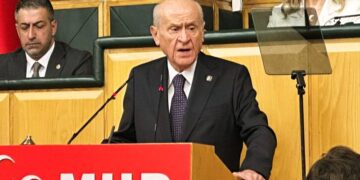 Bahçeli, “Öcalan’la görüşülsün” demişti; Yeni Şafak’tan “Komisyon İmralı’ya gitmesin” manşeti!