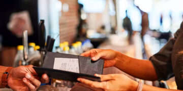 Bakanlıktan Kafe ve Restoranlara Zorunlu Bahşiş Yasağı! Yeni Düzenleme Yolda