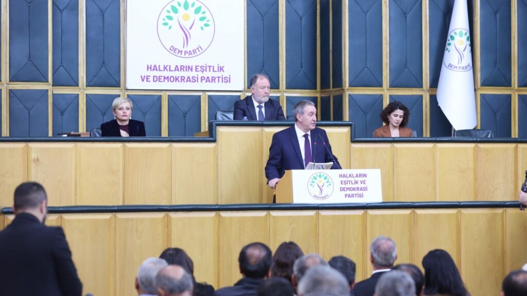 Bakırhan: Bahçeli tarihi sorumluluk alma cesaretini gösterdi