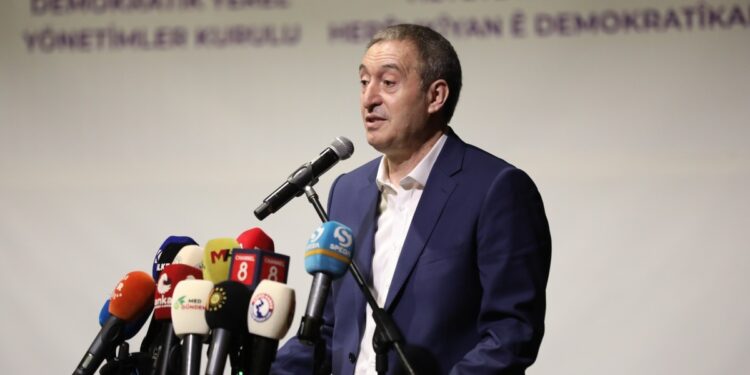 Bakırhan: Süreçte belediyelere büyük sorumluluk ve görev düşüyor  YENİLENDİ