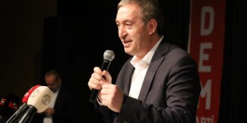 Bakırhan: ‘Şununla oturmam’ diyenler barış istemiyor, bunu da bir yere not ettik!