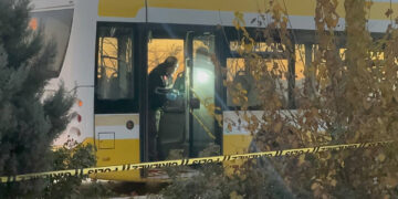 Belediye Otobüsünde Vahşet! Eşinin Gözü Önünde...