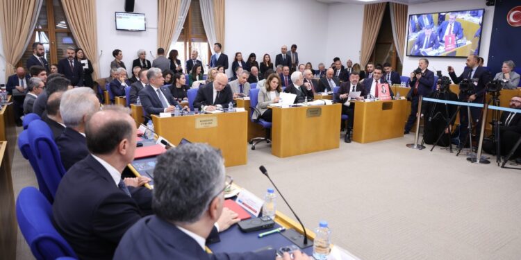 Bütçe görüşmeleri: Ulaşımda çok dillilik talebi