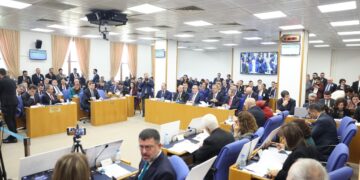 Bütçe görüşmelerinde 'ekonomi' tepkisi: Neden her gün 6 işçi yaşamını yitiriyor?