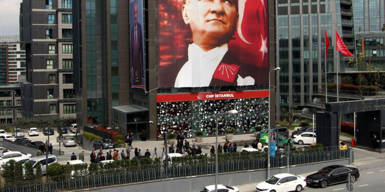 CHP İstanbul İl Başkanlığı Binasına El Konulması Talebi