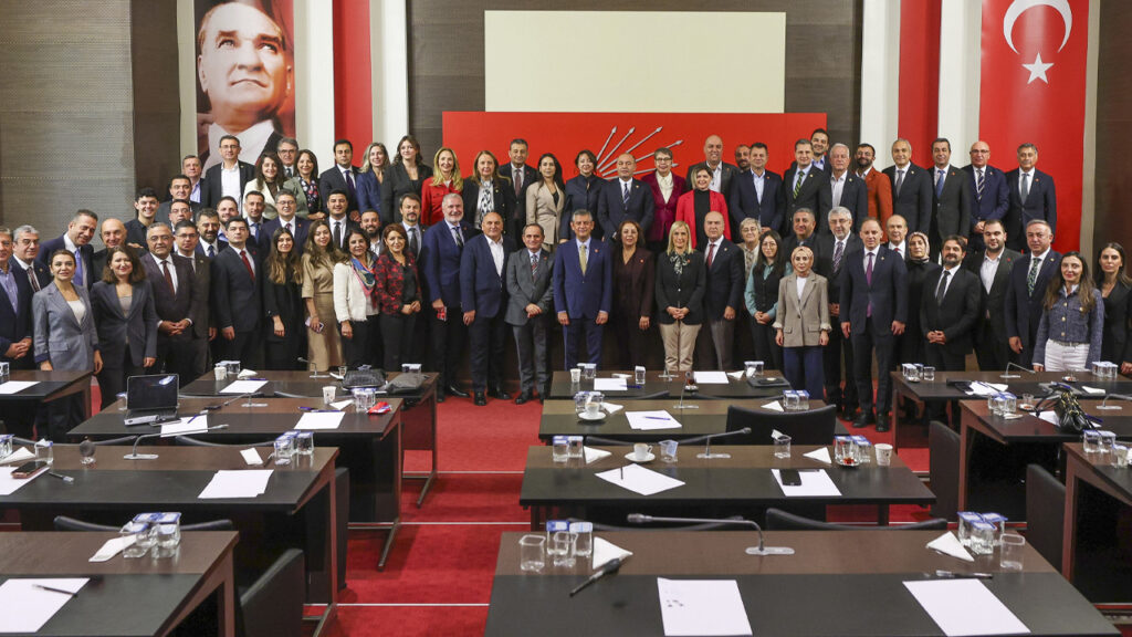 CHP'de Kurultay Öncesi Son MYK