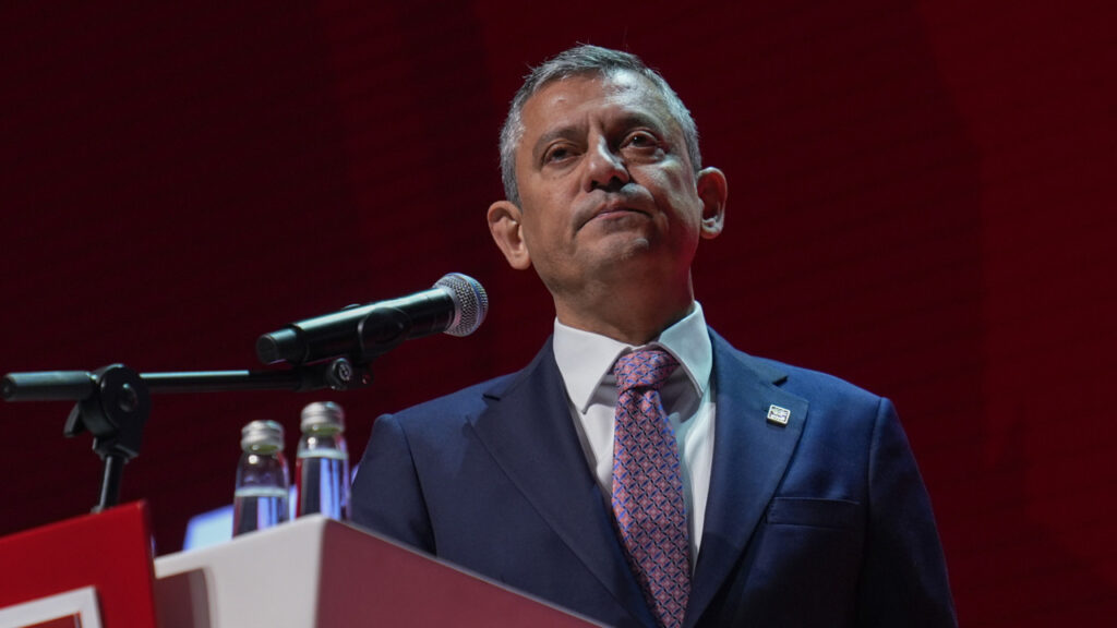 CHP'nin 39'uncu Olağan Kurultayı'na İkinci Gün