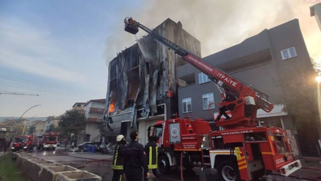 Çalışma ve Sosyal Güvenlik Bakanlığı, Dilovası'ndaki patlamaya ilişkin müfettiş görevlendirdi, 7 yetkili açığa alındı