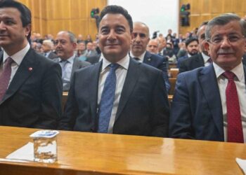 Çekimser kalmışlardı: Yeni Yol grubu İmralı’ya gitmeyecek