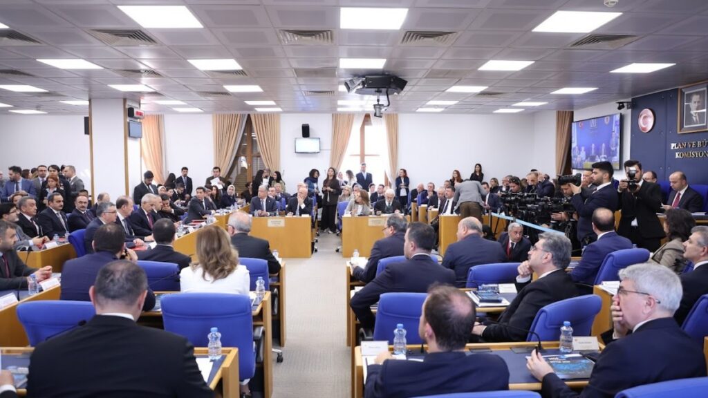 Çiçek Otlu: Yap işlet devret modeli halkı iki kere sömürüyor