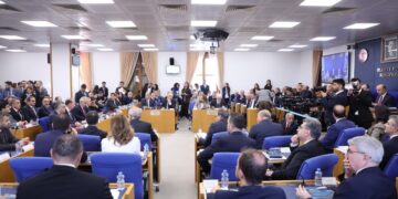 Çiçek Otlu: Yap işlet devret modeli halkı iki kere sömürüyor