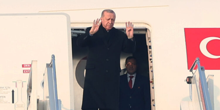Cumhurbaşkanı Erdoğan, Azerbaycan'a Gitti: Kritik Temaslarda Bulunacak