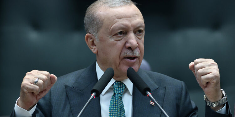 Cumhurbaşkanı Erdoğan'dan Özgür Özel'e 500 Bin Liralık Dava