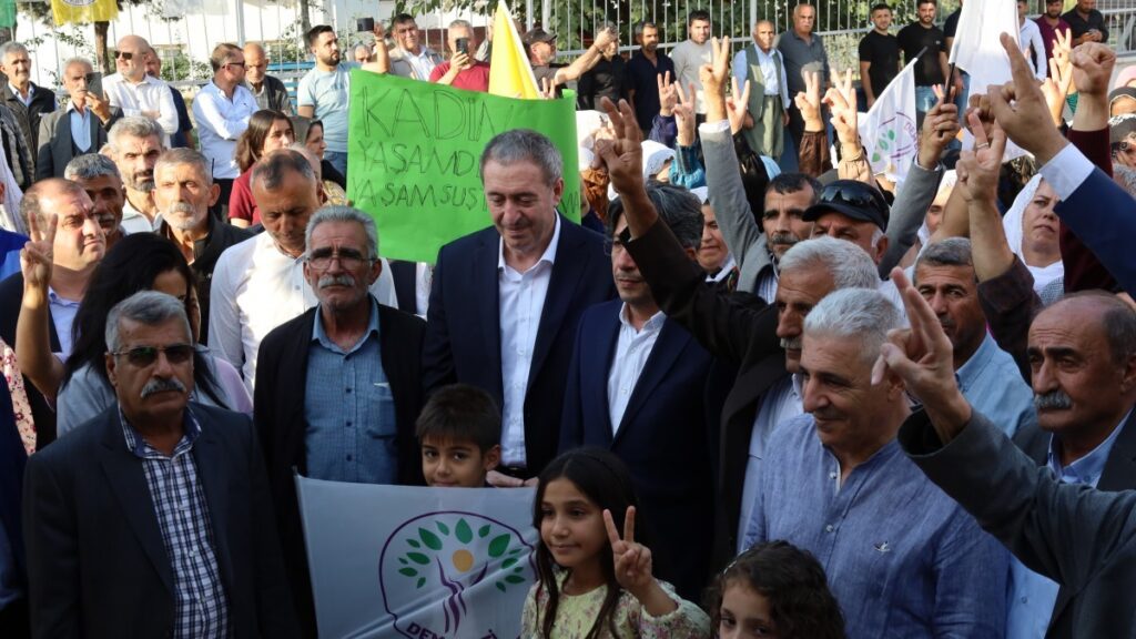 'Cumhuriyet demokratikleşmeli, Kürt'ün varlığını reddetmemeli'