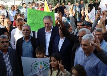 'Cumhuriyet demokratikleşmeli, Kürt'ün varlığını reddetmemeli'