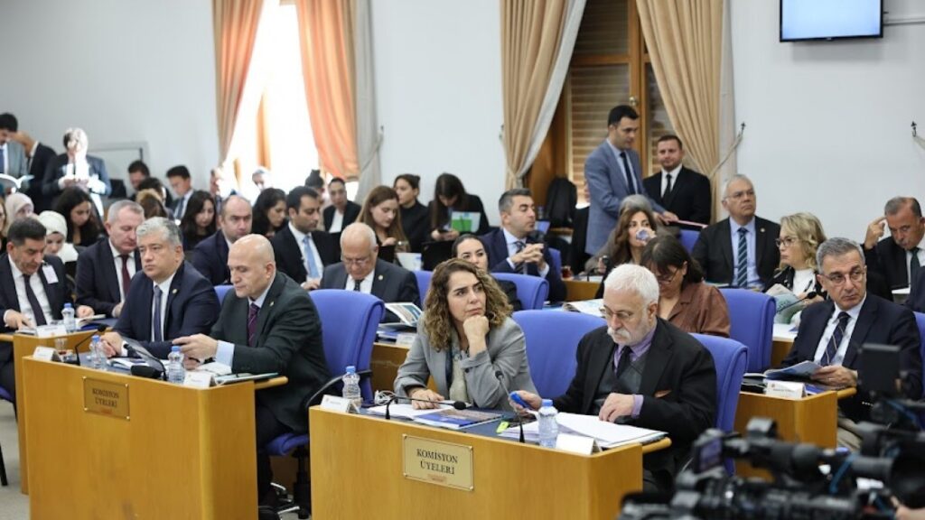 DEM Parti milletvekillerinden Kurum'a: Adil ve şeffaf bir bütçe oluşturulmalı