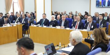 DEM Partili Uysal: Gençlerin soluyacağı temiz hava kalmadı