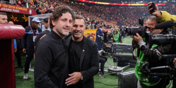 Derbi Sonrası Tekke'den Takımına Övgü, Buruk'tan Sitem!