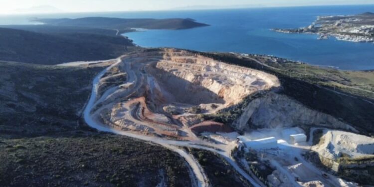 Dünyaca ünlü sörf merkezinin rüzgarını bozdu, molozlar hazine arazisine bırakıldı!