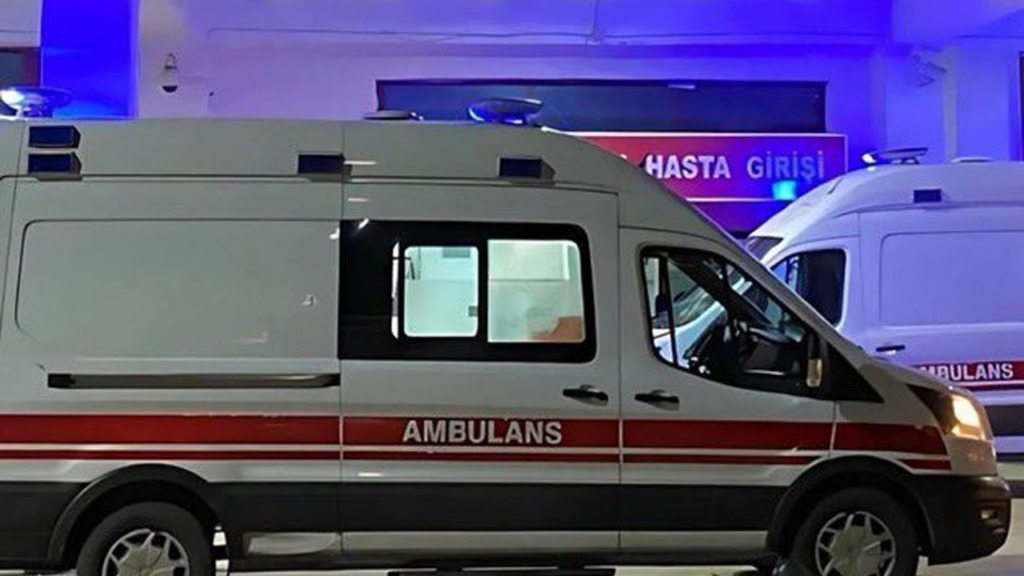 Fatih'te Bir Otelde Yine Zehirlenme Şüphesi! 2 Kardeş Hastanelik Oldu