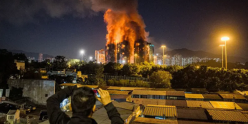 Hong Kong'da yangın: En az 44 kişi öldü, 279 kişi kayıp