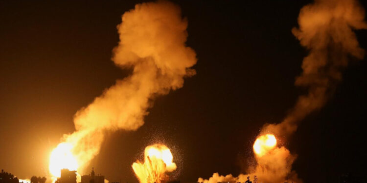 İsrail Ateşkese Rağmen Lübnan'ı Vuruyor